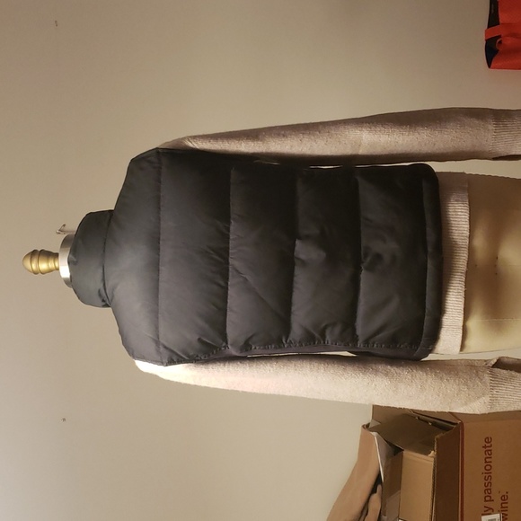 GAP puffer vest - Picture 3 of 4